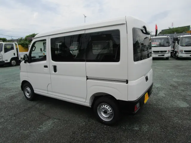 ダイハツ ハイゼットバン 3BD-S700Vの写真6