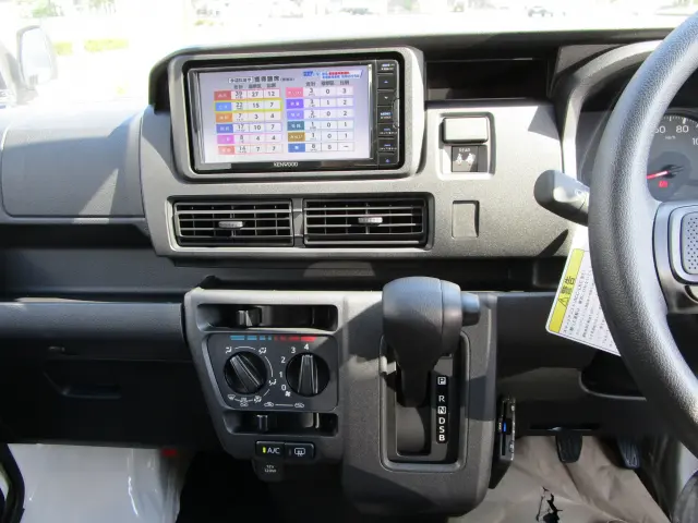 ダイハツ ハイゼットバン 3BD-S700Vの写真11