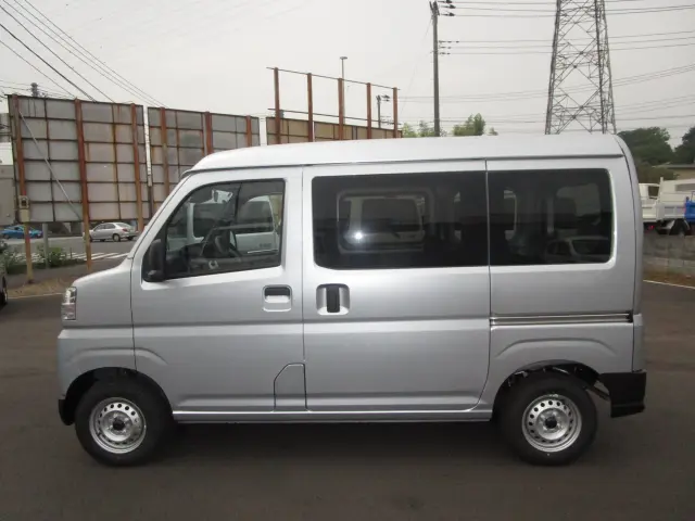 ダイハツ ハイゼットバン 3BD-S700Vの写真4