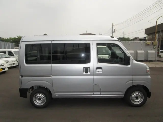 ダイハツ ハイゼットバン 3BD-S700Vの写真5