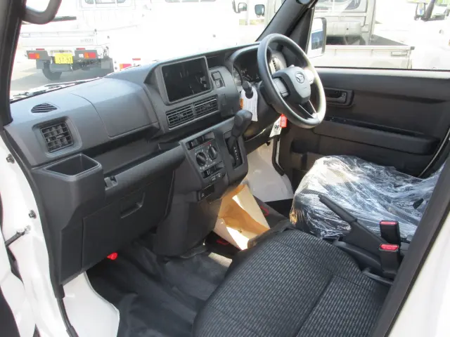 ダイハツ ハイゼットバン 3BD-S700Vの写真17