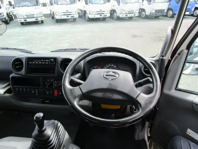 日野 デュトロ SKG-XZU620Iの写真16