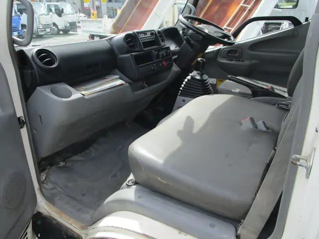 日野 デュトロ SKG-XZU620Iの写真19