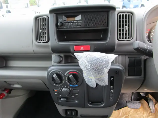 スズキ エブリイ 5BD-DA17Vの写真11