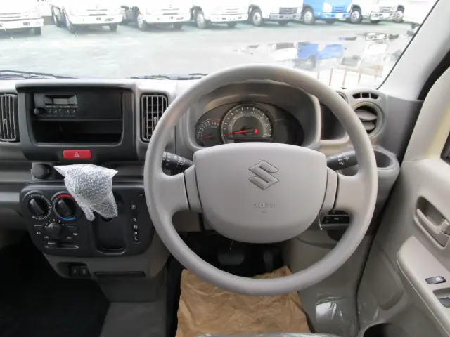 スズキ エブリイ 5BD-DA17Vの写真9