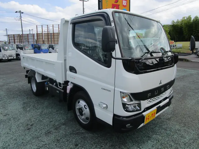 三菱 キャンター 2RG-FBA60の写真3