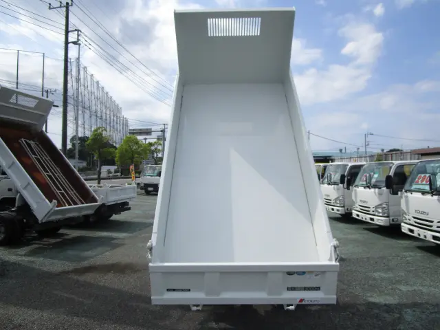 三菱 キャンター 2RG-FBA60の写真9