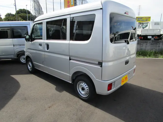 スズキ エブリイ 5BD-DA17Vの写真6
