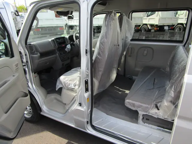 スズキ エブリイ 5BD-DA17Vの写真17