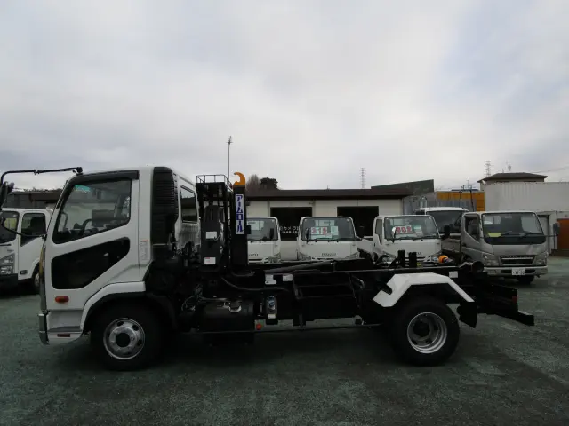 三菱 ファイター 2KG-FK72Fの写真4