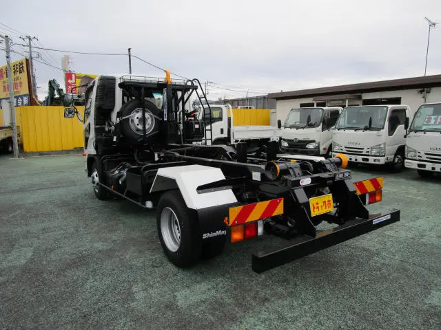 三菱 ファイター 2KG-FK72Fの写真6