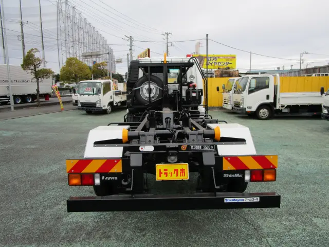 三菱 ファイター 2KG-FK72Fの写真7