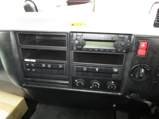 三菱 ファイター 2KG-FK72Fの写真12