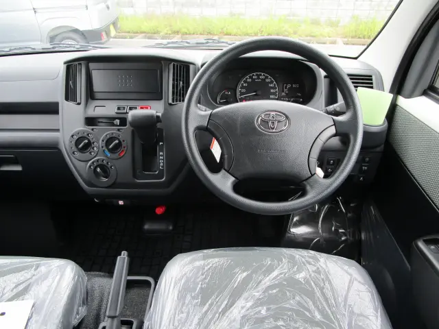 トヨタ タウンエースバン 5BF-S403M(2WD)の写真9