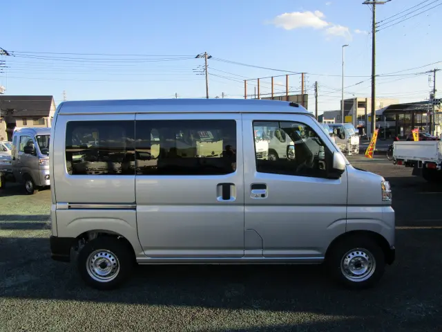 ダイハツ ハイゼットバン 3BD-S700Vの写真5