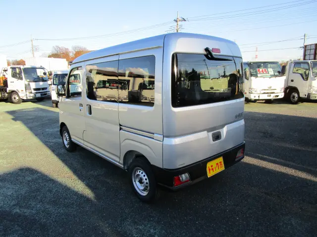 ダイハツ ハイゼットバン 3BD-S700Vの写真6
