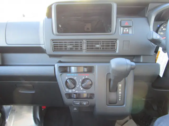 ダイハツ ハイゼットバン 3BD-S700Vの写真11