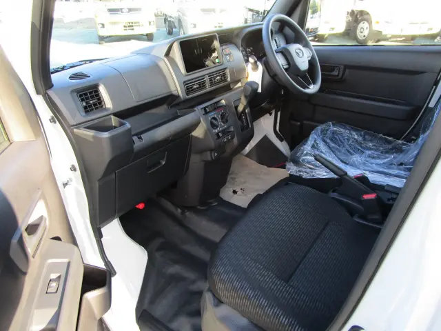 ダイハツ ハイゼットバン 3BD-S700Vの写真15