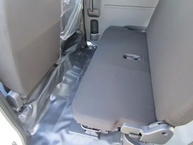 ダイハツ ハイゼットバン 3BD-S700Vの写真16