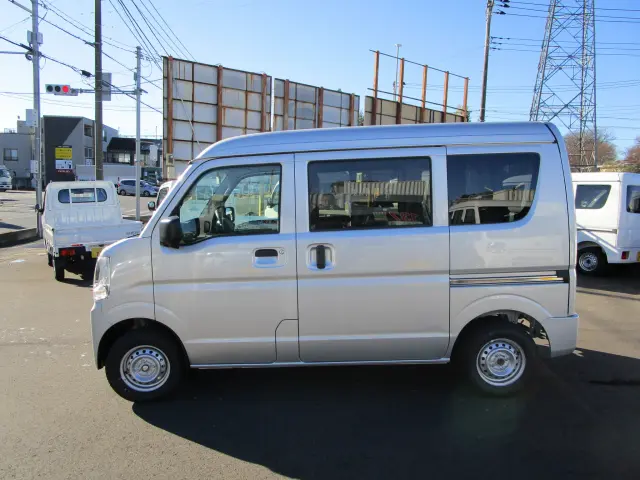 三菱 ミニキャブバン 5BD-DS17Vの写真4