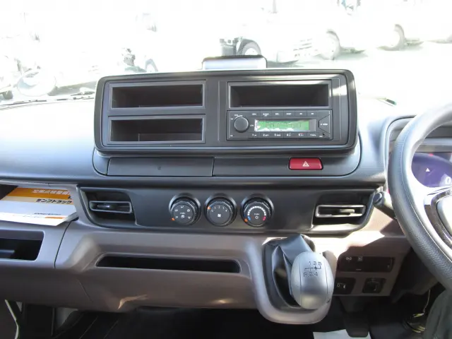 三菱 キャンター 2RG-FBA60の写真16