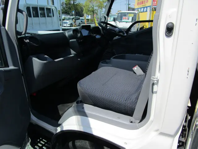 日野 デュトロ 2RG-XZC605Mの写真21