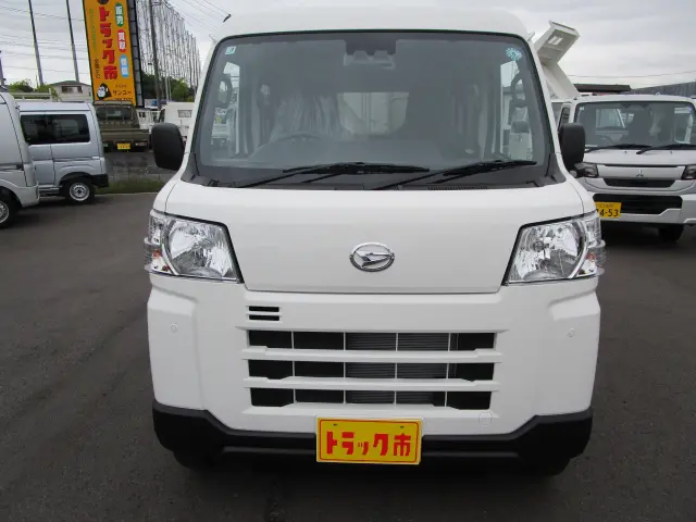 ダイハツ ハイゼットバン 3BD-S700V(2WD)の写真2