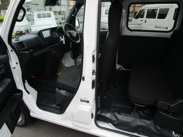 ダイハツ ハイゼットバン 3BD-S700V(2WD)の写真16