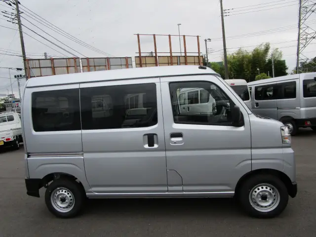 ダイハツ ハイゼットバン 3BD-S700V(2WD)の写真5