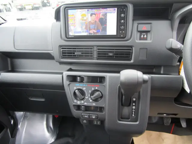 ダイハツ ハイゼットバン 3BD-S700V(2WD)の写真11