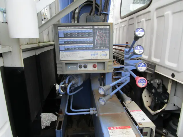 いすゞ エルフ BKG-NKR85Rの写真10