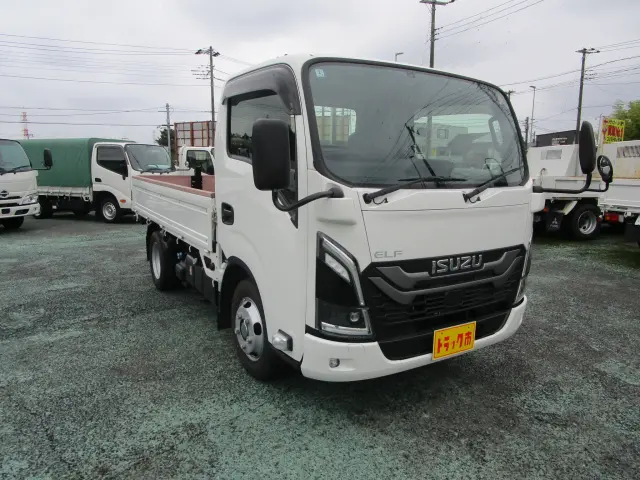 いすゞ エルフ 2TG-NJR88AFの写真3