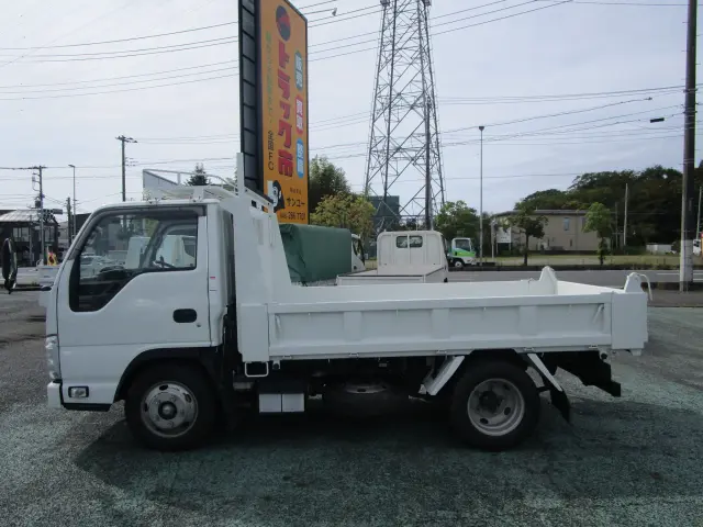 いすゞ エルフ 2RG-NKR88の写真4