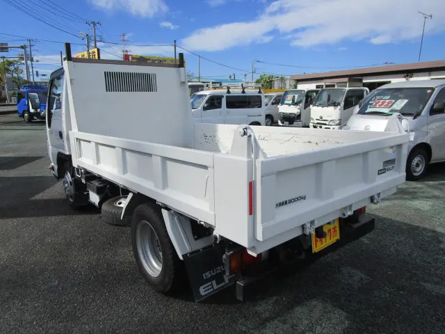 いすゞ エルフ 2RG-NKR88ADの写真6