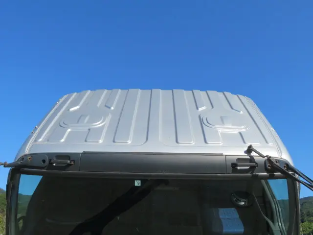 いすゞ ギガ QKG-CXZ77AT(6x4)の写真6