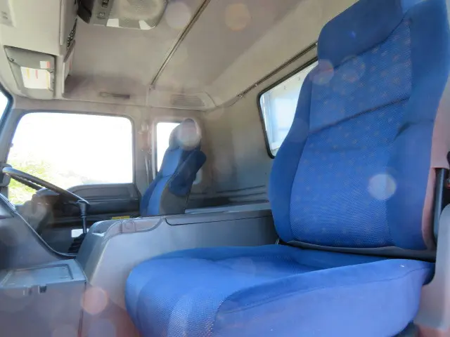 いすゞ ギガ QKG-CXZ77AT(6x4)の写真10