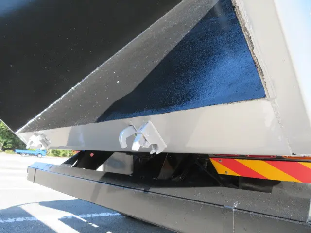 いすゞ ギガ QKG-CXZ77AT(6x4)の写真29