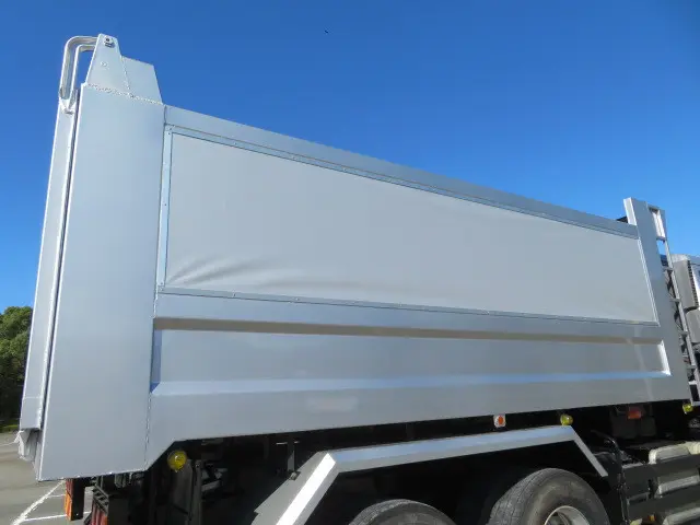 いすゞ ギガ QKG-CXZ77AT(6x4)の写真32