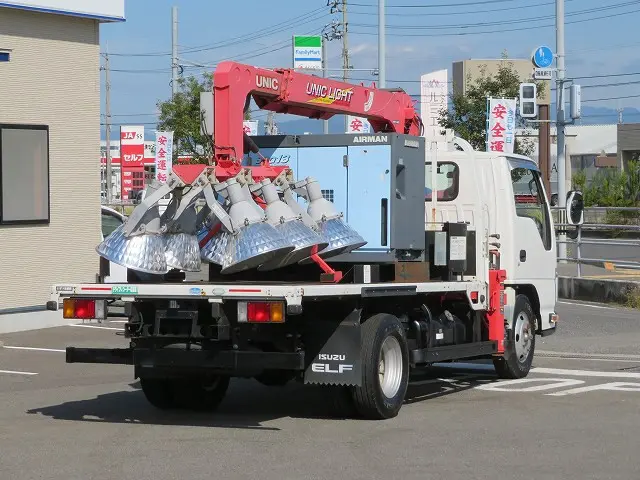 いすゞ エルフ TKG-NKR85AR(2WD)の写真3