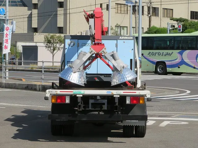 いすゞ エルフ TKG-NKR85AR(2WD)の写真8