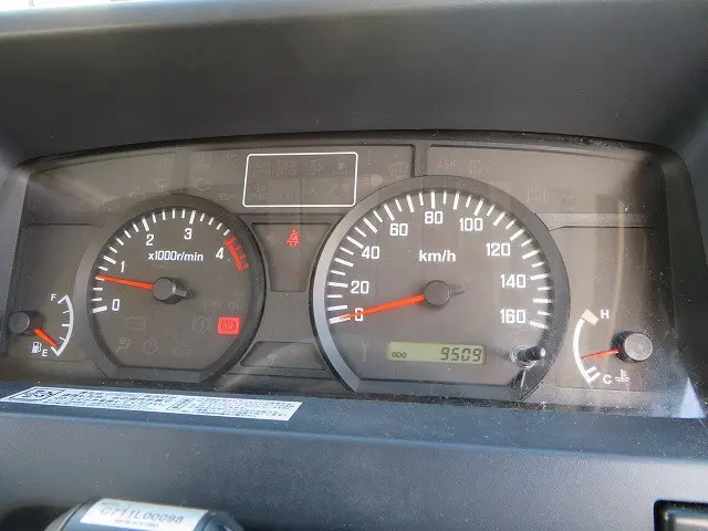 いすゞ エルフ TKG-NKR85AR(2WD)の写真13