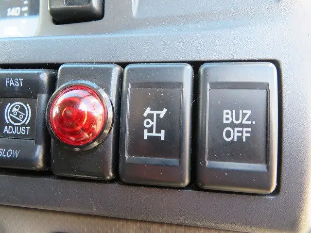 いすゞ エルフ TKG-NKR85AR(2WD)の写真17