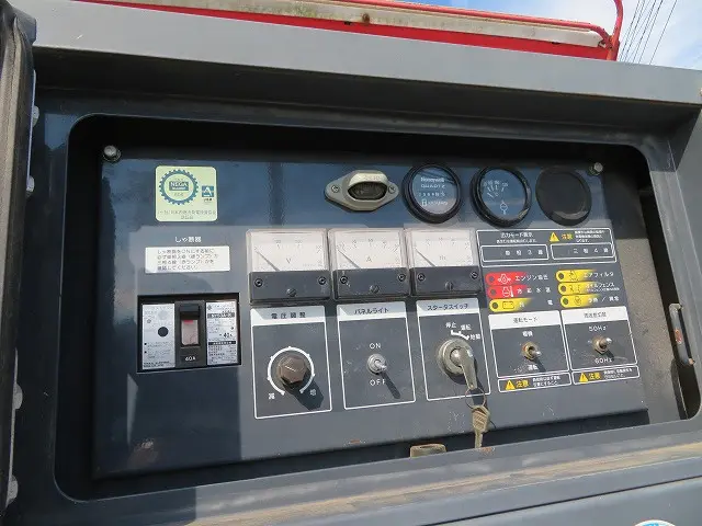 いすゞ エルフ TKG-NKR85AR(2WD)の写真30