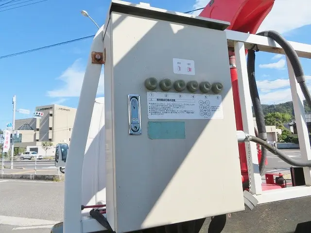 いすゞ エルフ TKG-NKR85AR(2WD)の写真34