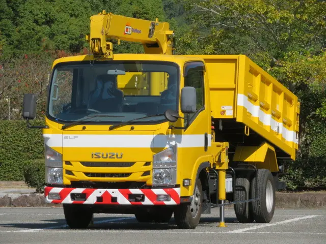 いすゞ エルフ TRG-NMR85AN(2WD)の写真2