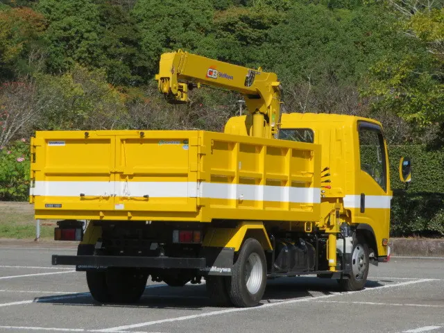 いすゞ エルフ TRG-NMR85AN(2WD)の写真3