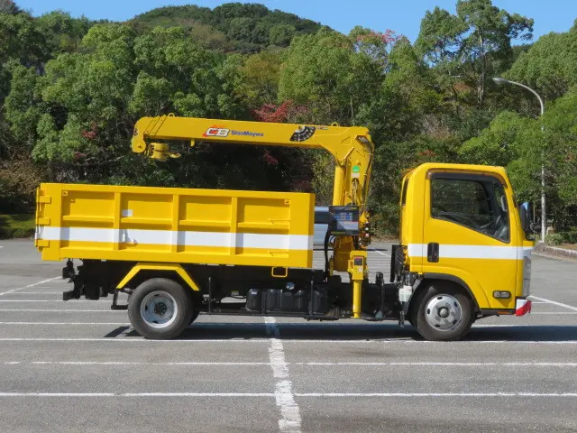 いすゞ エルフ TRG-NMR85AN(2WD)の写真5