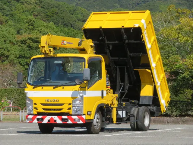 いすゞ エルフ TRG-NMR85AN(2WD)の写真11