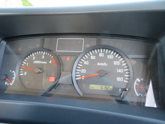 いすゞ エルフ TRG-NMR85AN(2WD)の写真15