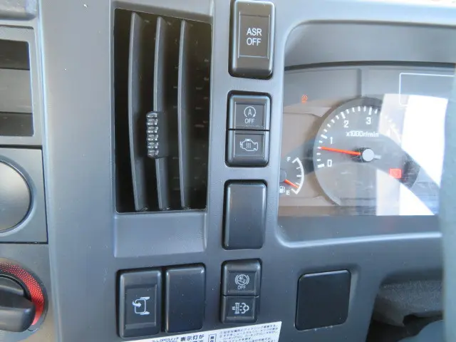 いすゞ エルフ TRG-NMR85AN(2WD)の写真17